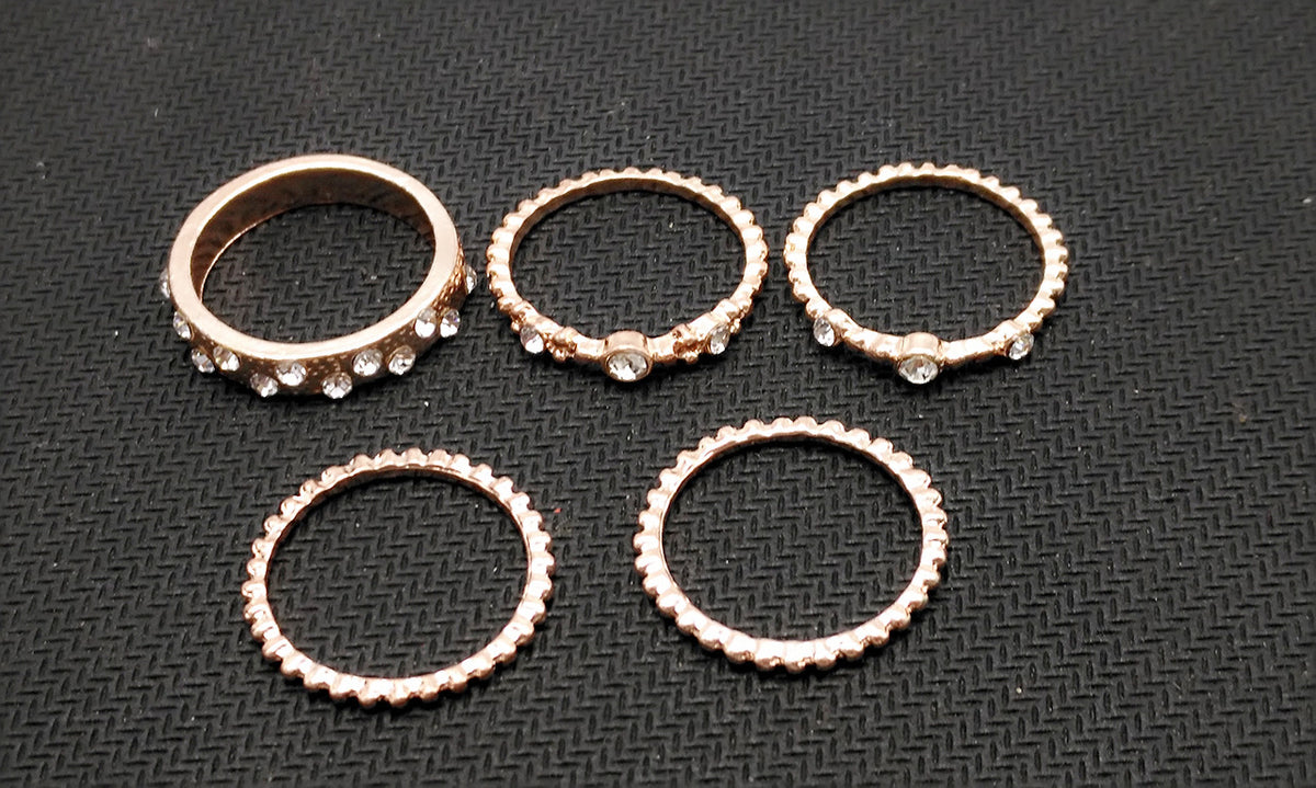 Stackable ring set – detail view 2