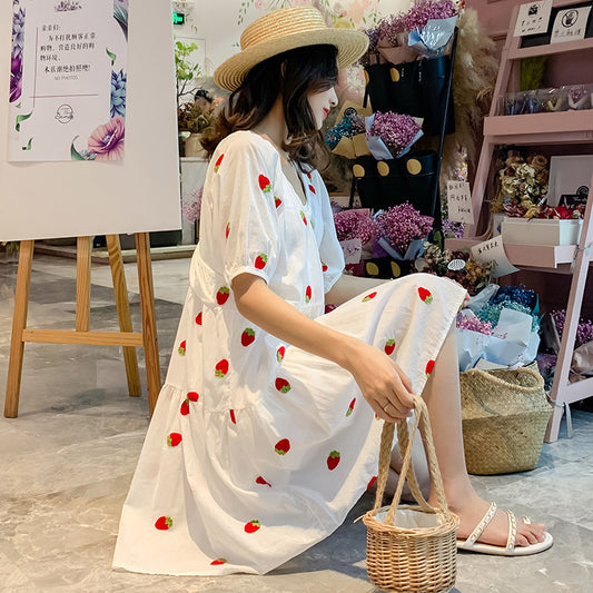 Strawberry Embroidered Maternity Dress – Puff-Sleeve White Midi – view 2