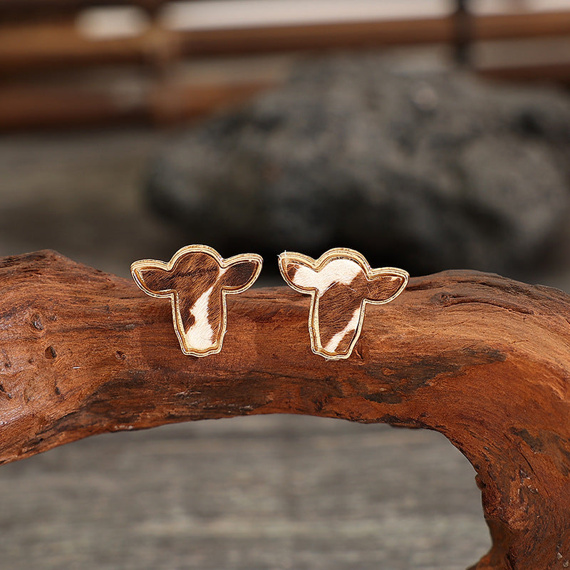 Cow head earrings – detail view 4