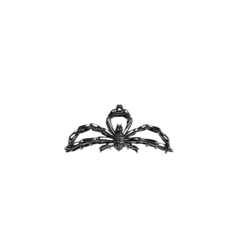 Halloween spider claw clip – detail view 3