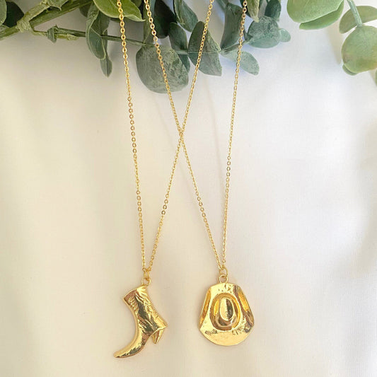 Cowboy boot and hat necklace set – detail view 1