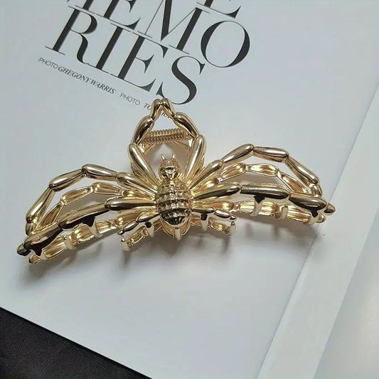 Halloween spider claw clip – detail view 1