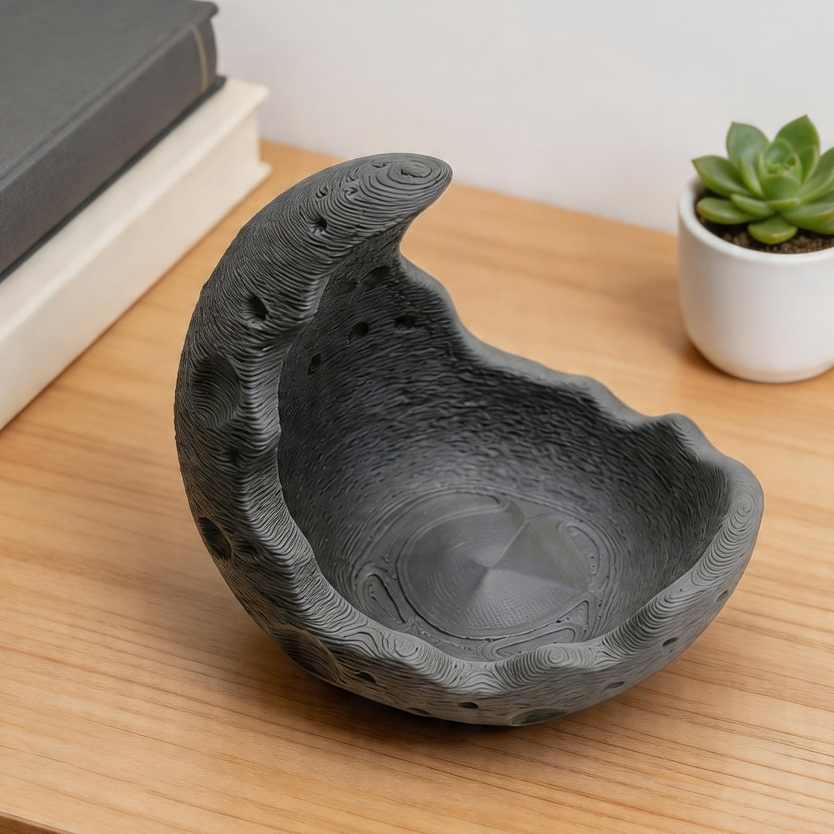 Crescent moon holder – detail view 4