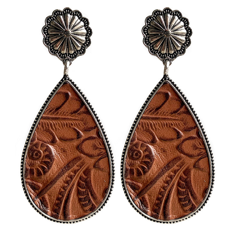 Tooled leather-look earrings – detail view 6