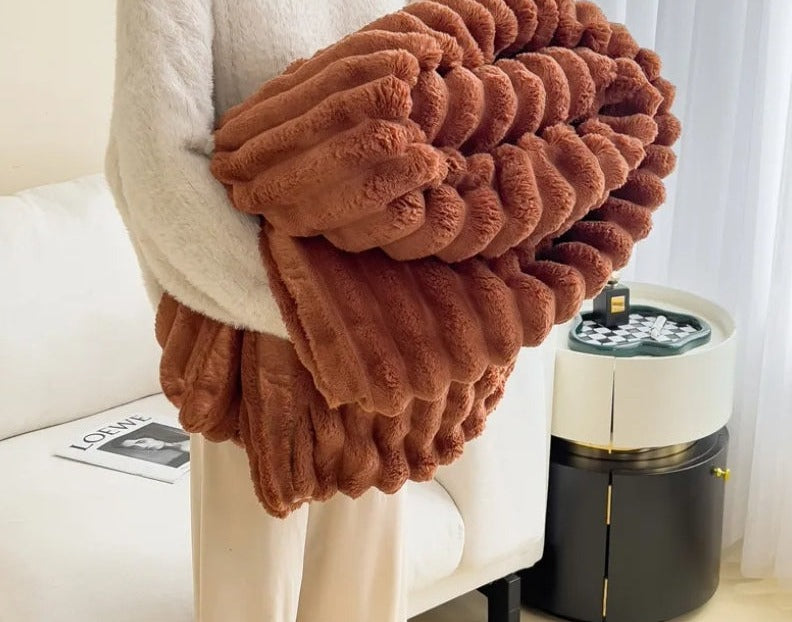 Bubble Texture Faux Fur Throw Blanket – view 5
