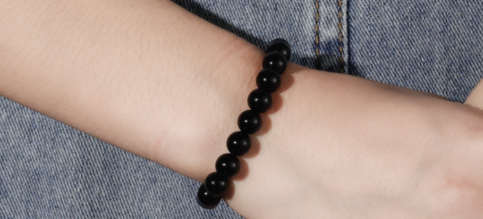 Black agate-look bead bracelet – detail view 2