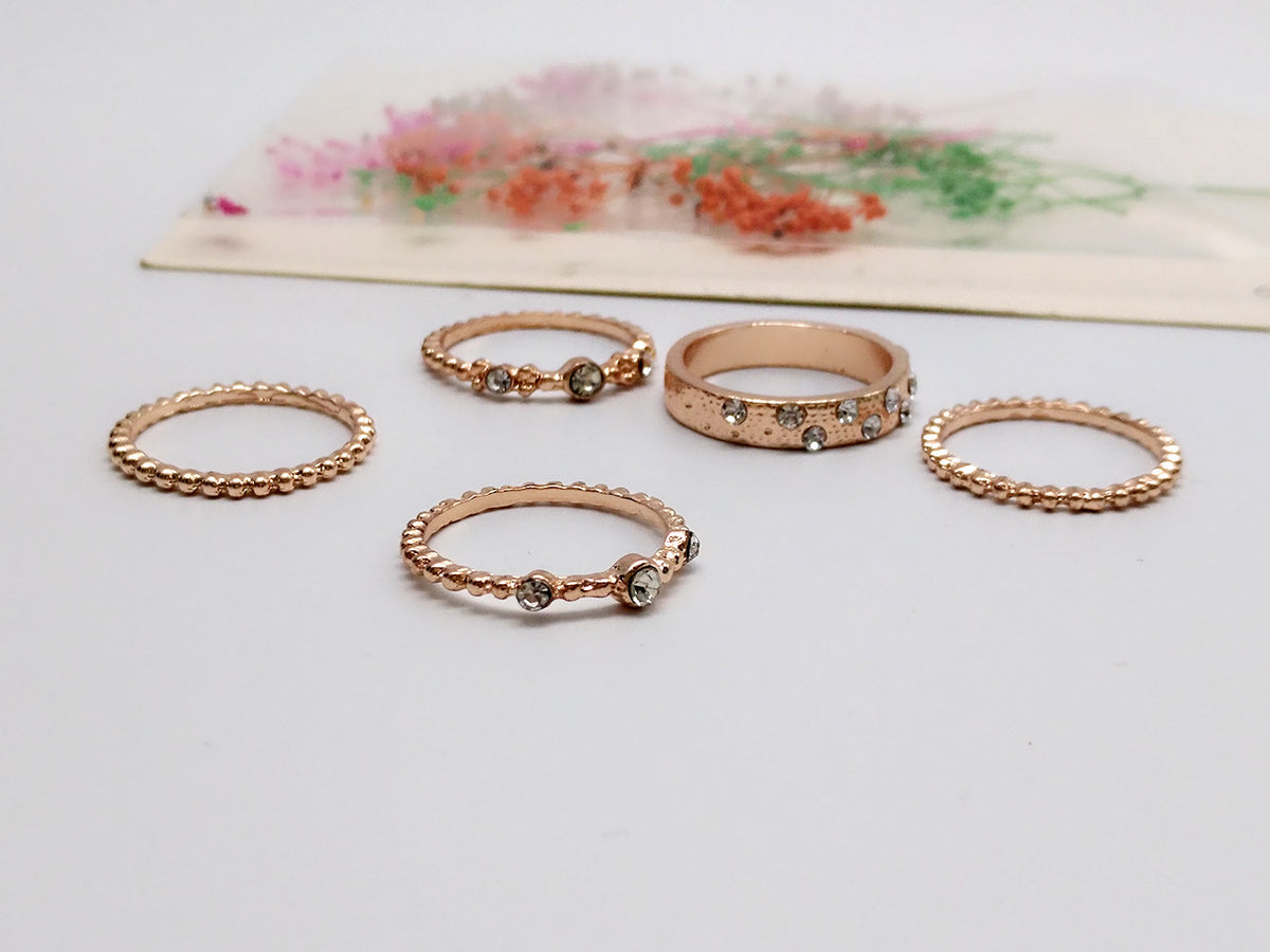 Stackable ring set – detail view 1