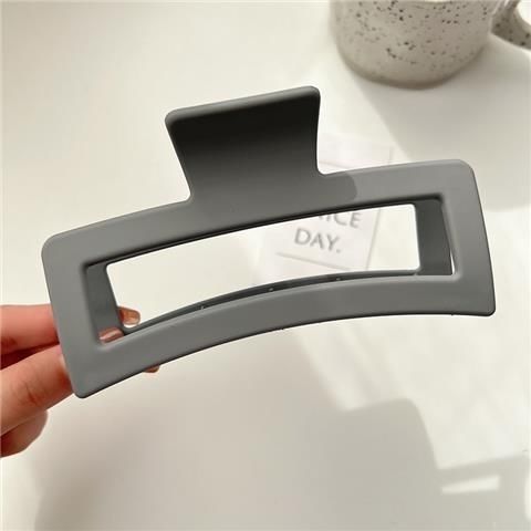 Large claw clip for thick hair – detail view 8