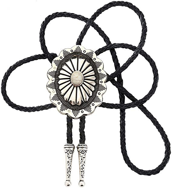 Concho bolo tie – detail view 5