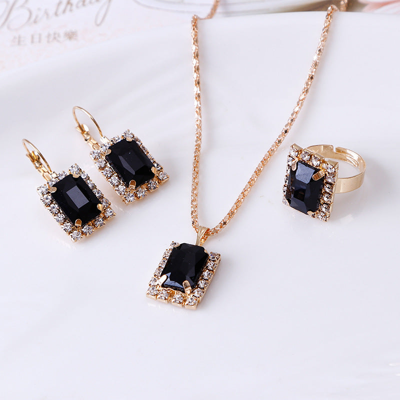 Square pendant jewelry set – detail view 2