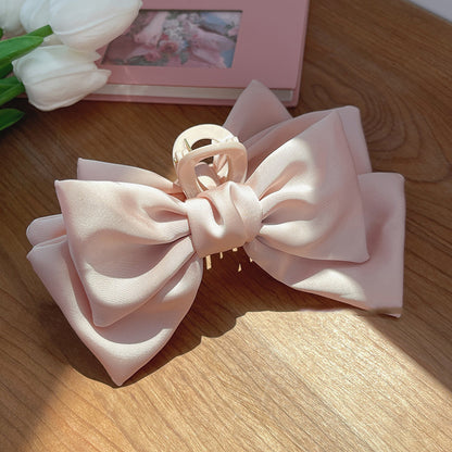 Bow claw clip – detail view 2