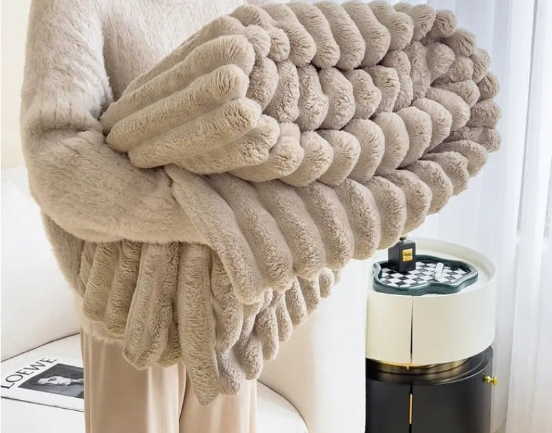 Bubble Texture Faux Fur Throw Blanket – view 6