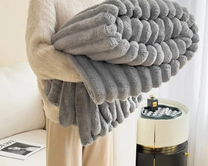 Bubble Texture Faux Fur Throw Blanket – view 7